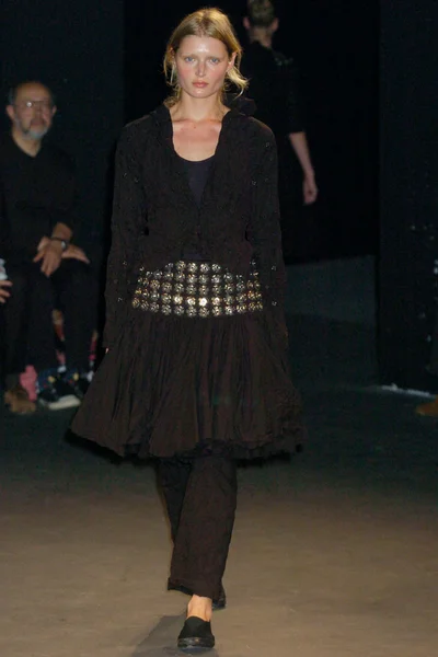 Look 25